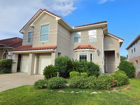 15 Oakmont Court