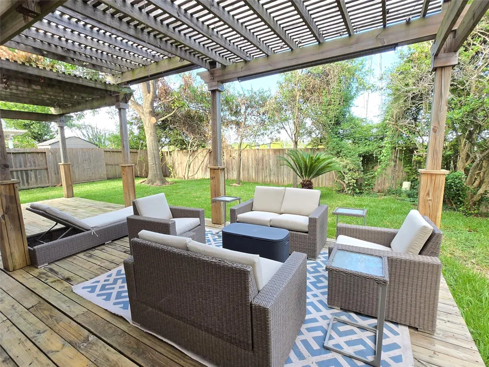 15 Oakmont Court Jersey Village, TX 77064