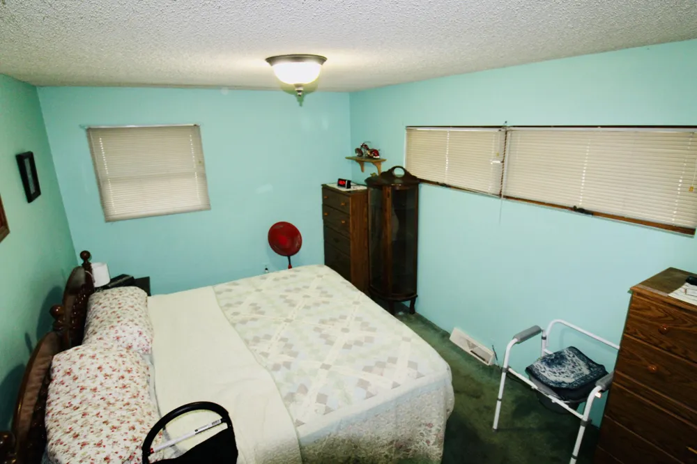 447 Riverside Drive Watervliet City, MI 49098