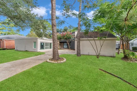 10722 Ella Lee Lane