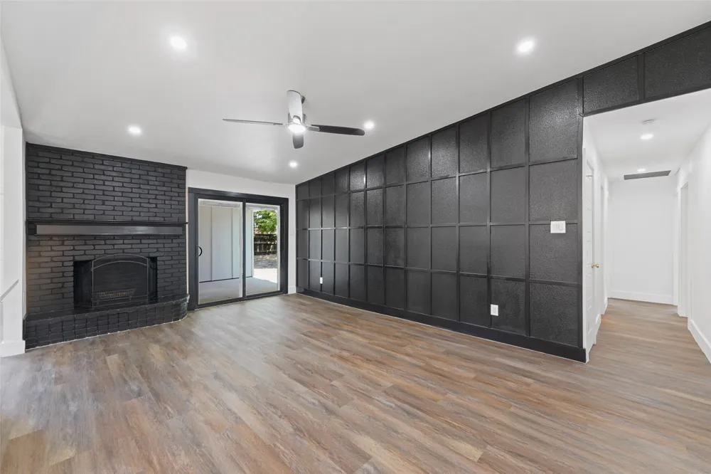 3347 Royal Lane Dallas, TX 75229