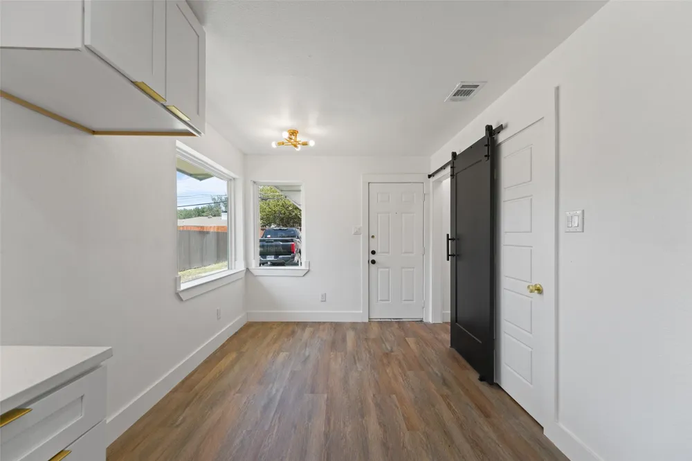 3347 Royal Lane Dallas, TX 75229