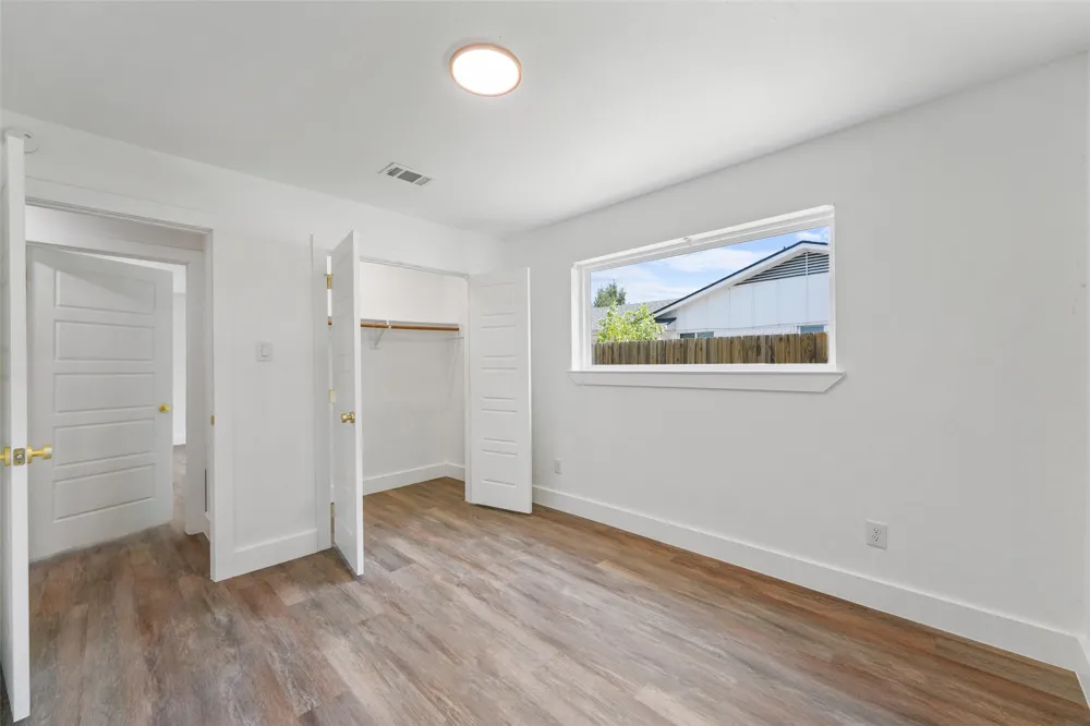 3347 Royal Lane Dallas, TX 75229