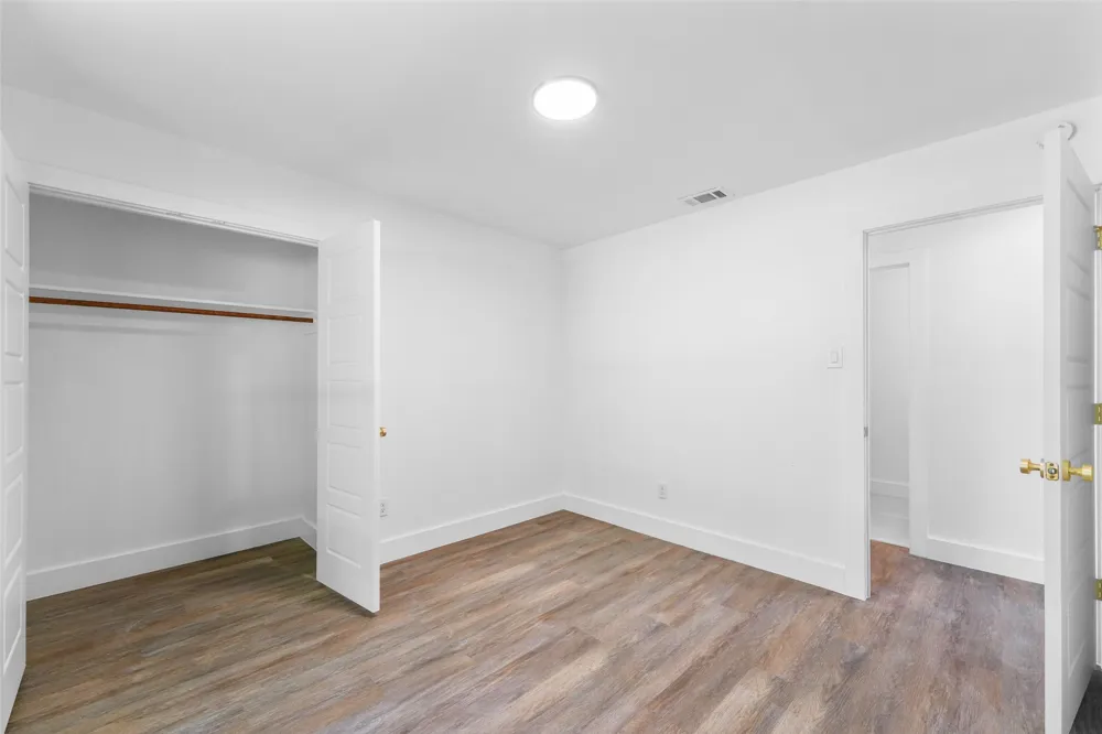 3347 Royal Lane Dallas, TX 75229