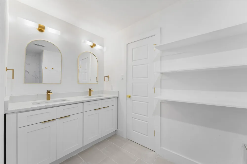 3347 Royal Lane Dallas, TX 75229