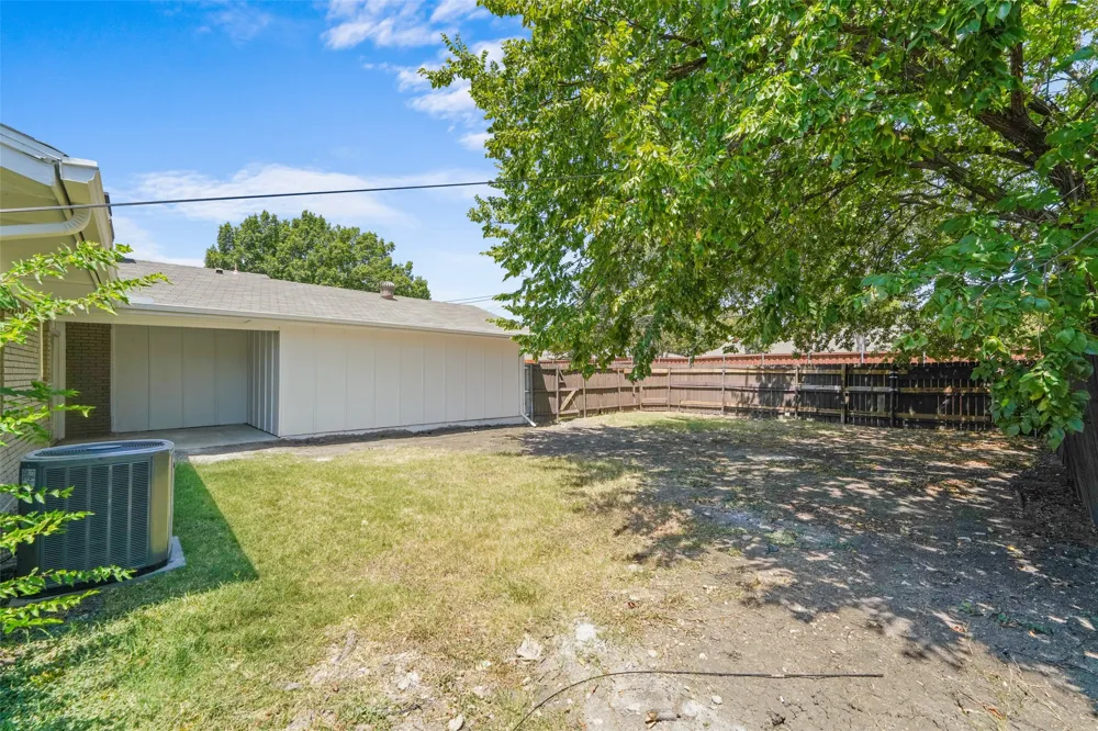 3347 Royal Lane Dallas, TX 75229