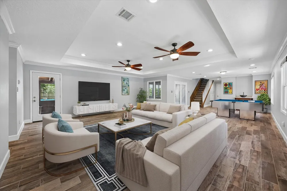 906 Quaker Bend Drive Friendswood, TX 77546