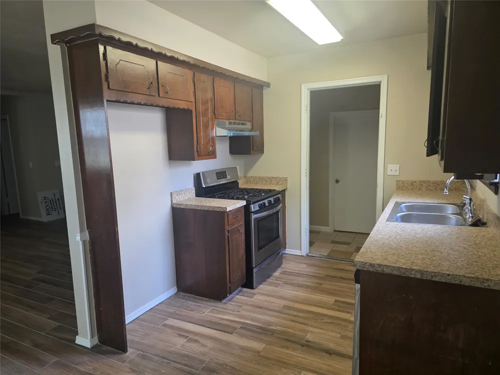 1331 S 124 AVENUE E Tulsa, OK 74128