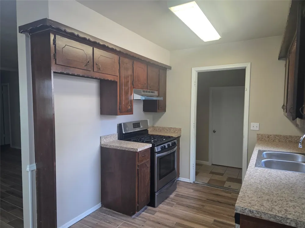 1331 S 124 AVENUE E Tulsa, OK 74128