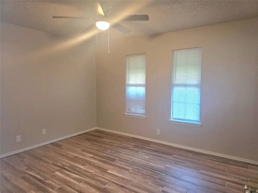 1331 S 124 AVENUE E Tulsa, OK 74128