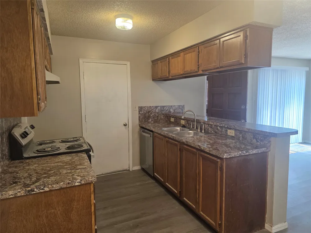 1331 S 124 AVENUE E Tulsa, OK 74128