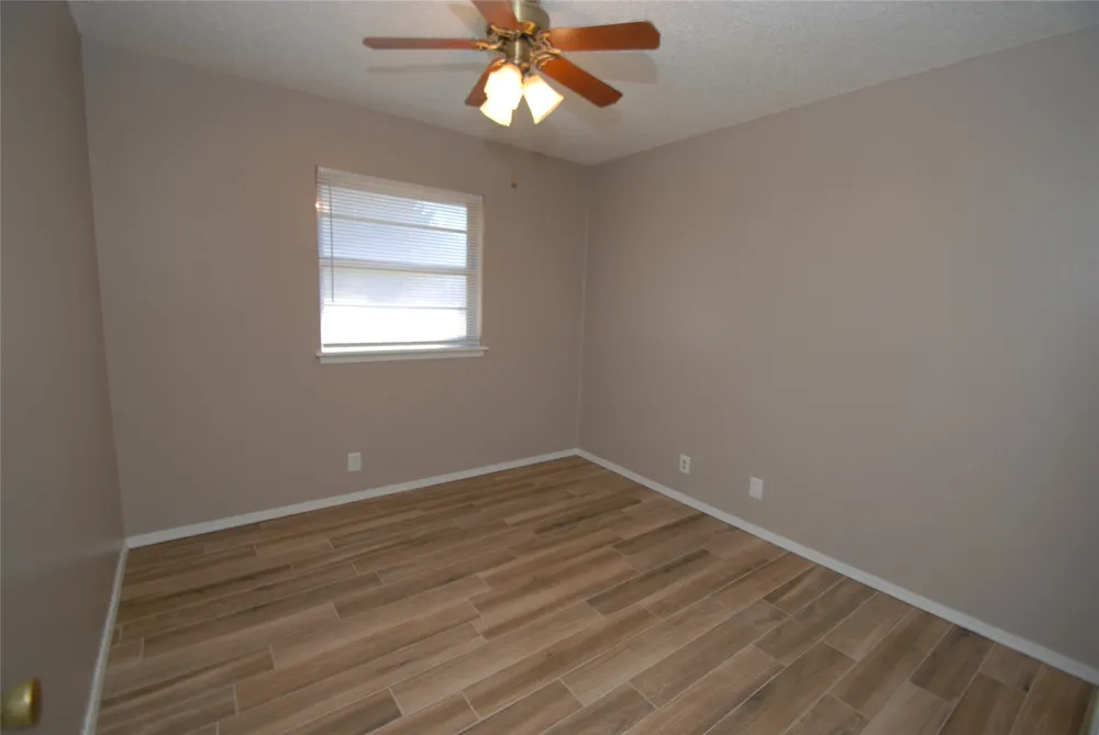 1331 S 124 AVENUE E Tulsa, OK 74128