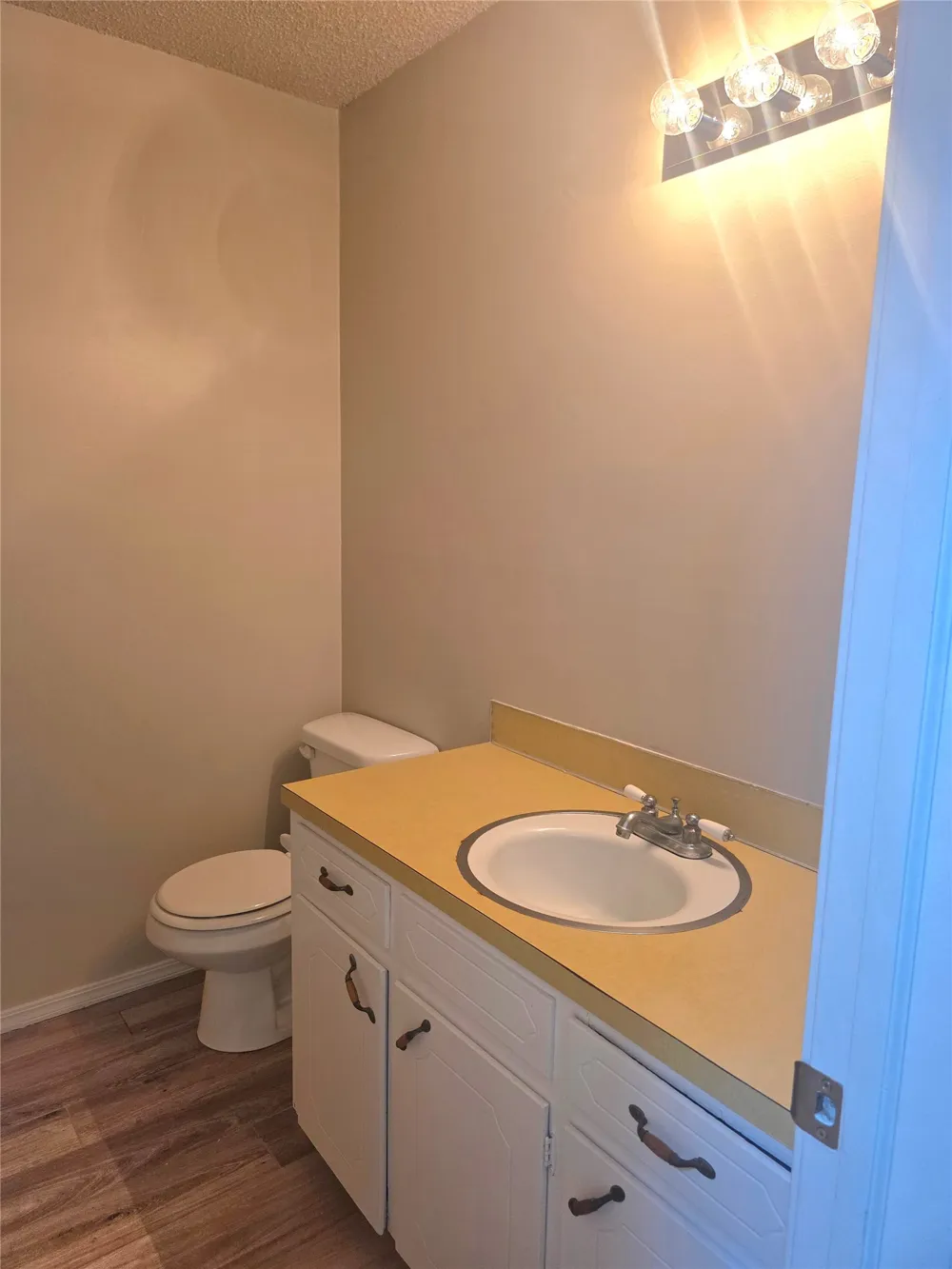1331 S 124 AVENUE E Tulsa, OK 74128