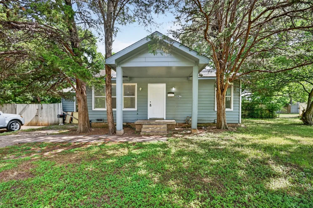8323 Lapanto Lane Dallas, TX 75227
