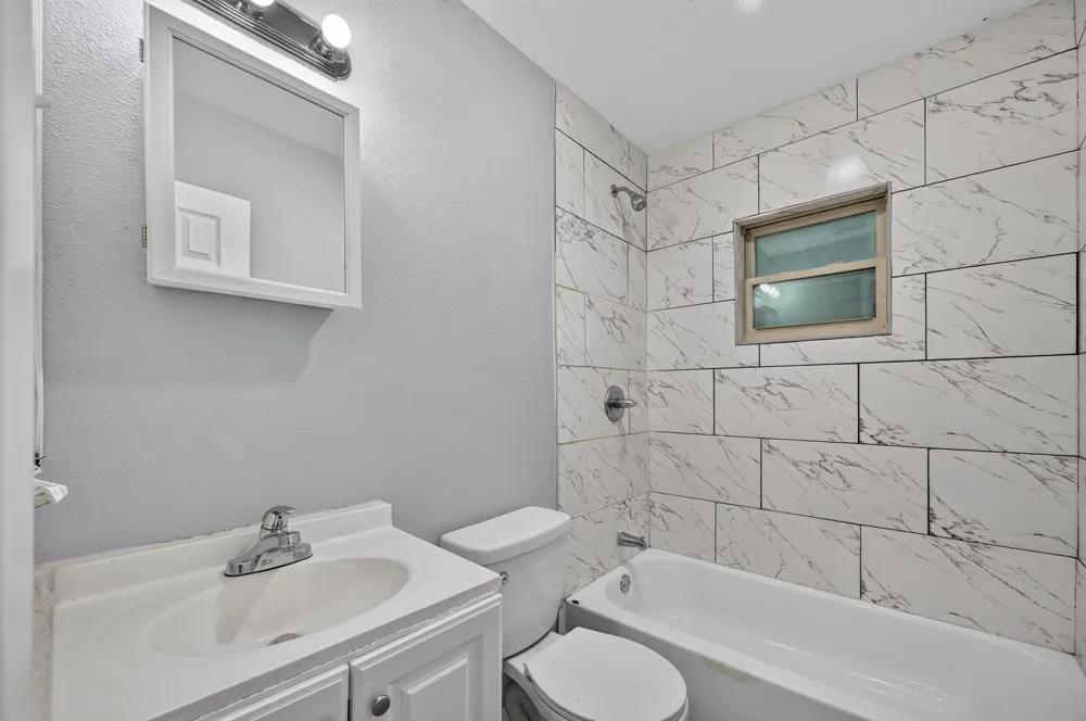 8323 Lapanto Lane Dallas, TX 75227
