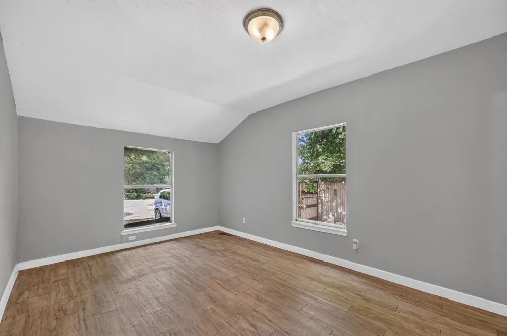 8323 Lapanto Lane Dallas, TX 75227