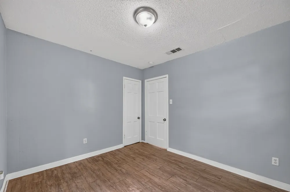 8323 Lapanto Lane Dallas, TX 75227