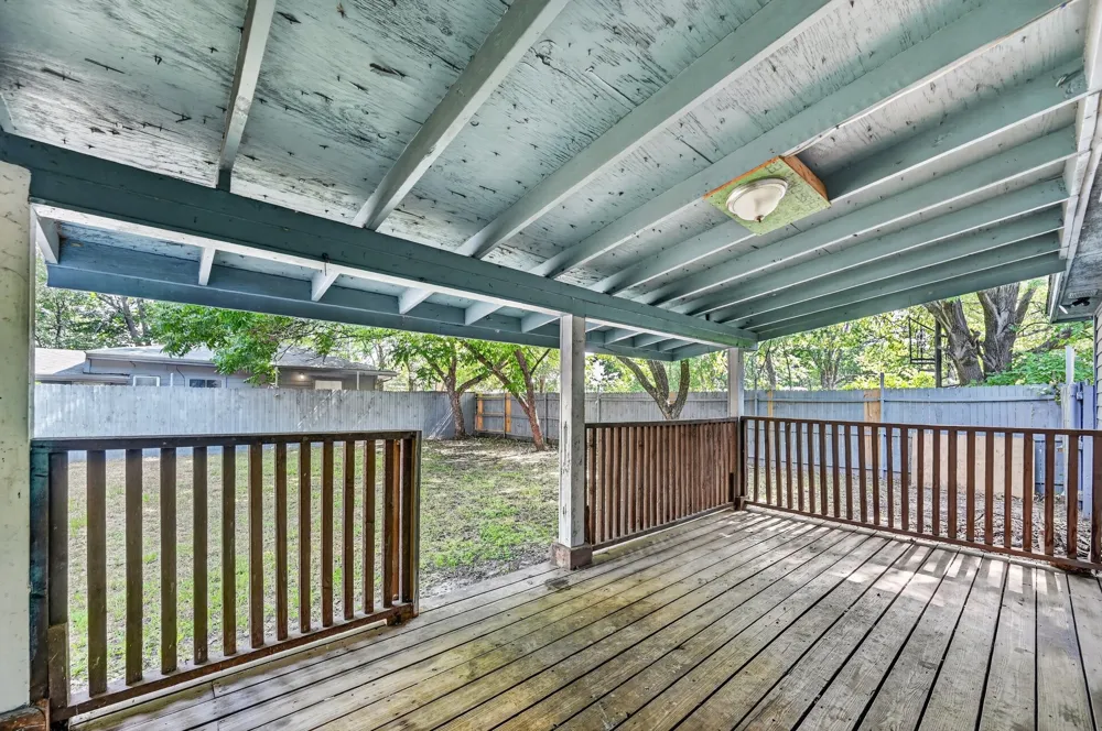 8323 Lapanto Lane Dallas, TX 75227