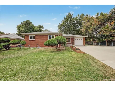 3346 W Layton Avenue