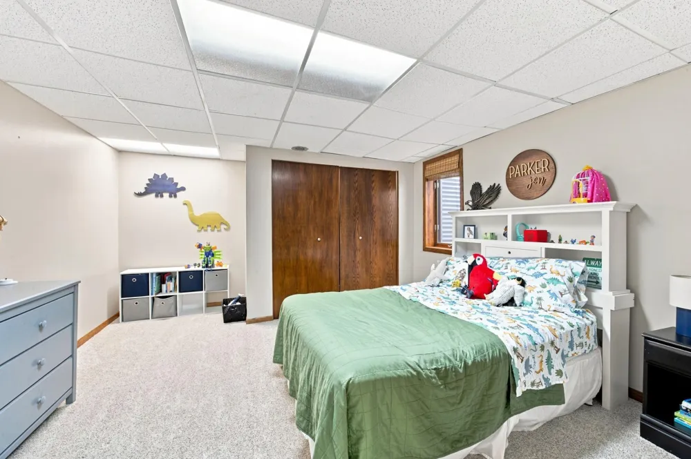 519 Appletree Lane Moorhead, MN 56560