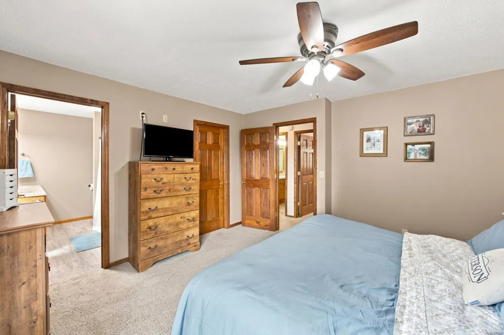 519 Appletree Lane Moorhead, MN 56560