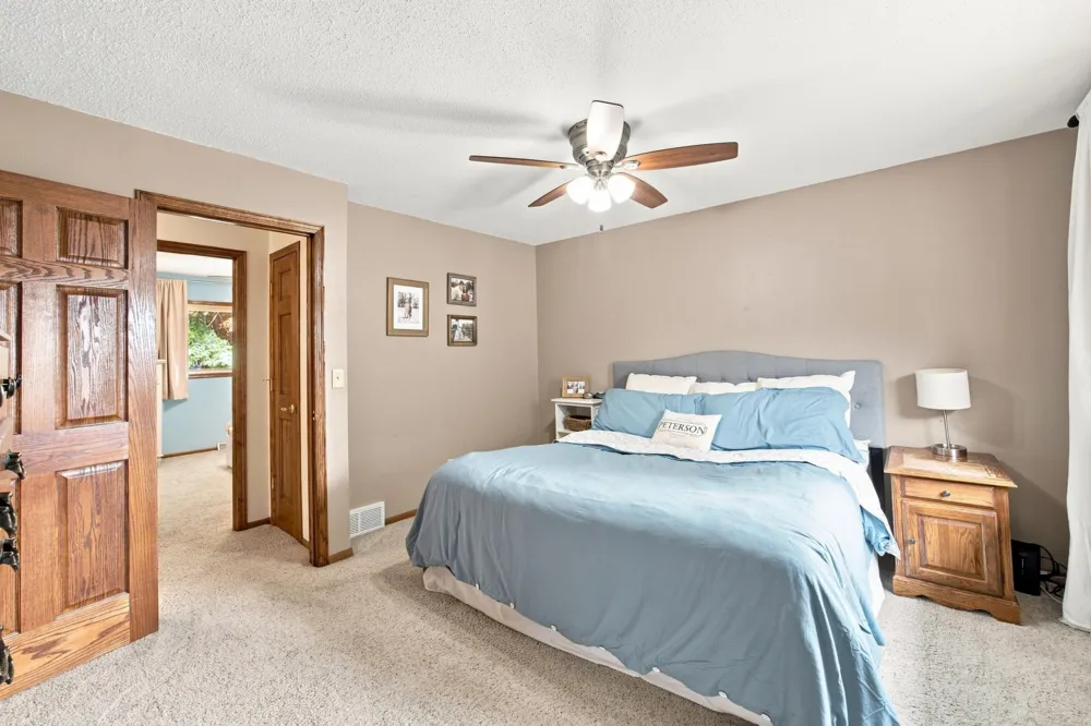 519 Appletree Lane Moorhead, MN 56560