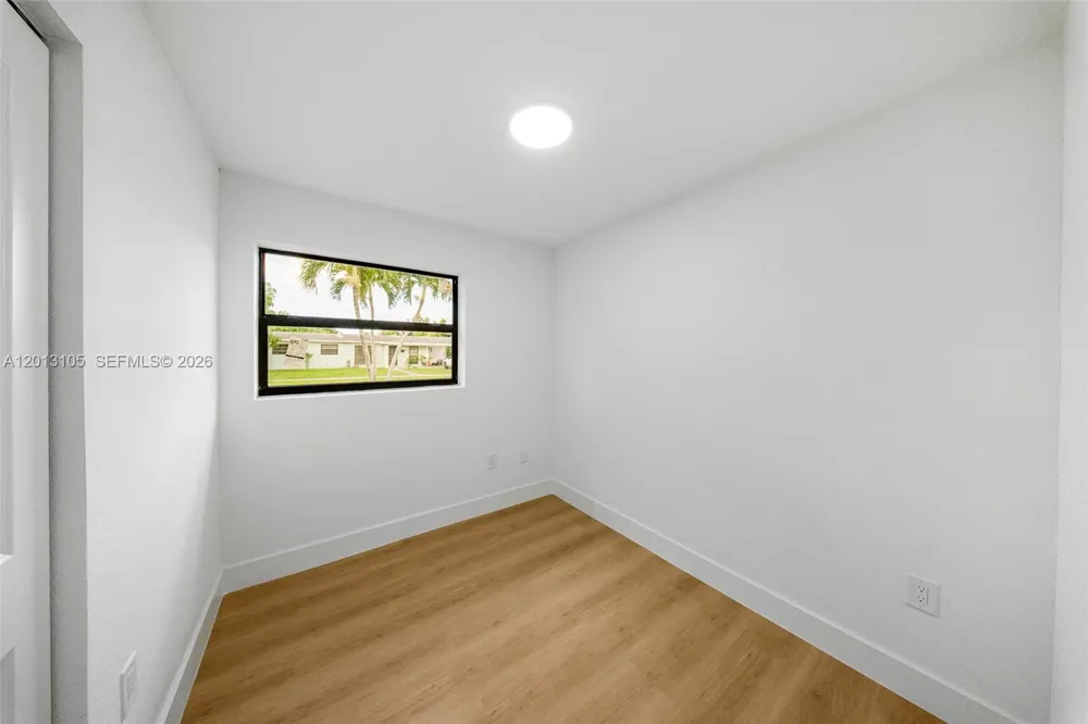 291 NW 184th Ter Miami Gardens, FL 33169