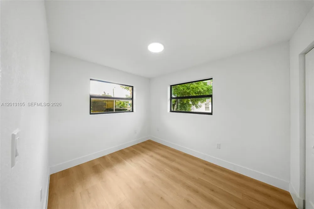 291 NW 184th Ter Miami Gardens, FL 33169