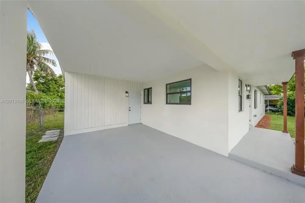 291 NW 184th Ter Miami Gardens, FL 33169