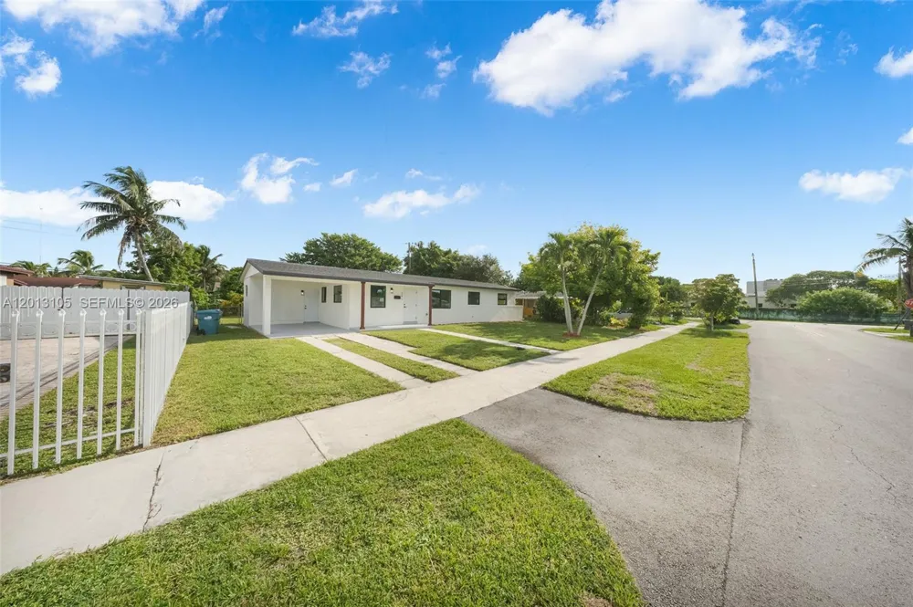 291 NW 184th Ter Miami Gardens, FL 33169