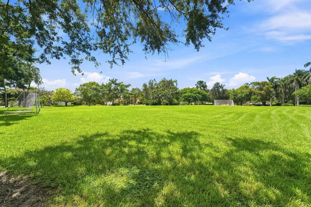 143 Cameron Court Weston, FL 33326