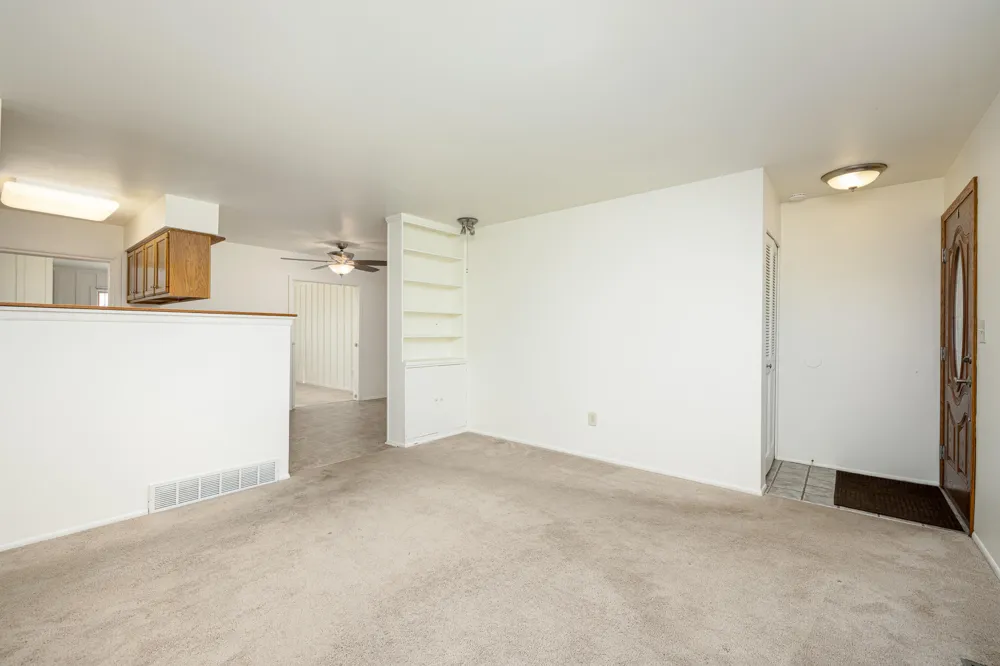 350 Hollywood Drive Saline City, MI 48176
