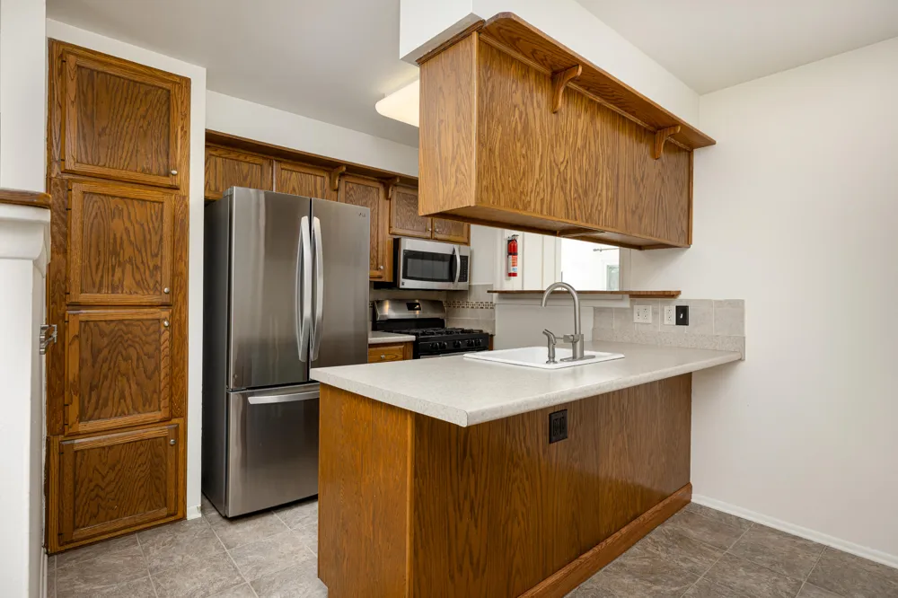 350 Hollywood Drive Saline City, MI 48176
