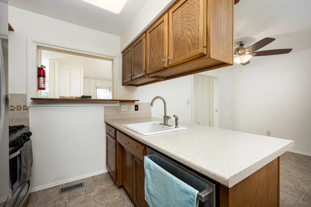 350 Hollywood Drive Saline City, MI 48176