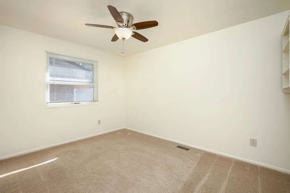 350 Hollywood Drive Saline City, MI 48176