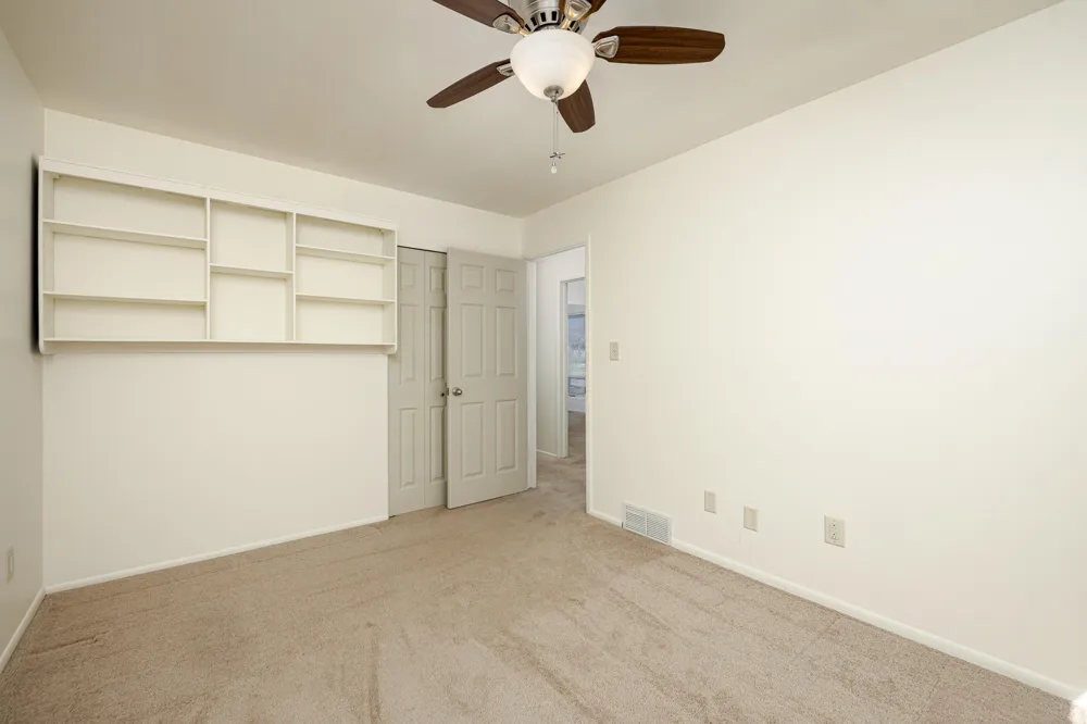 350 Hollywood Drive Saline City, MI 48176