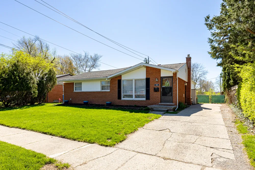 350 Hollywood Drive Saline City, MI 48176