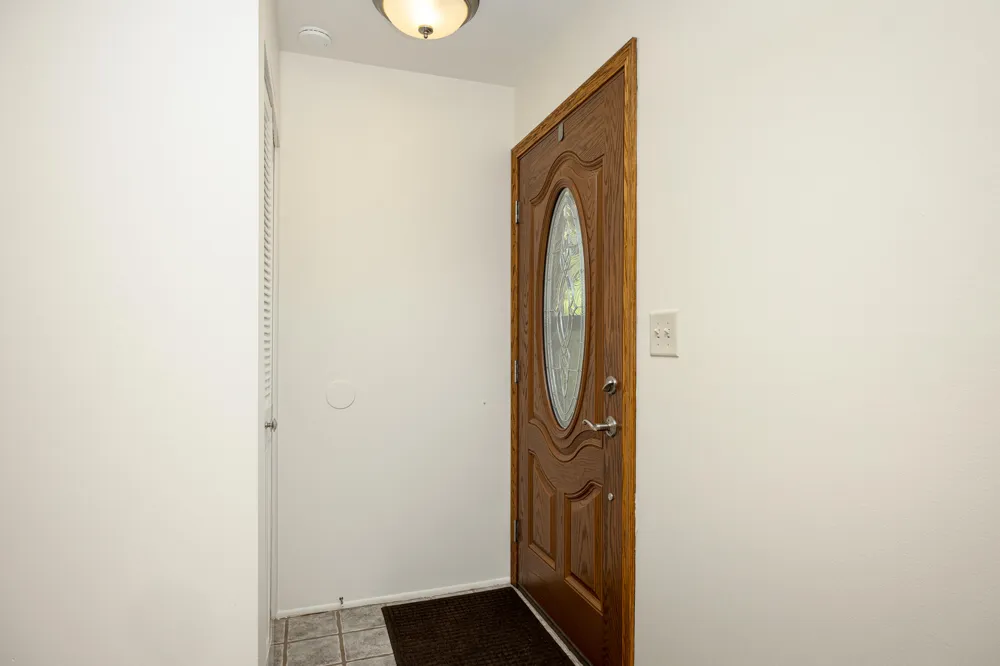 350 Hollywood Drive Saline City, MI 48176