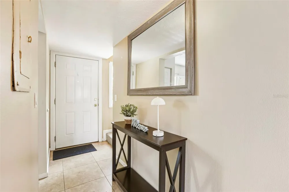6325 NEWTOWN CIRCLE #25B2 Tampa, FL 33615