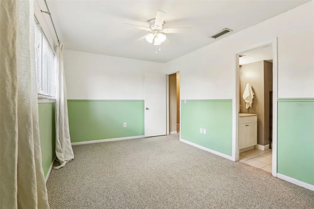 6325 NEWTOWN CIRCLE #25B2 Tampa, FL 33615