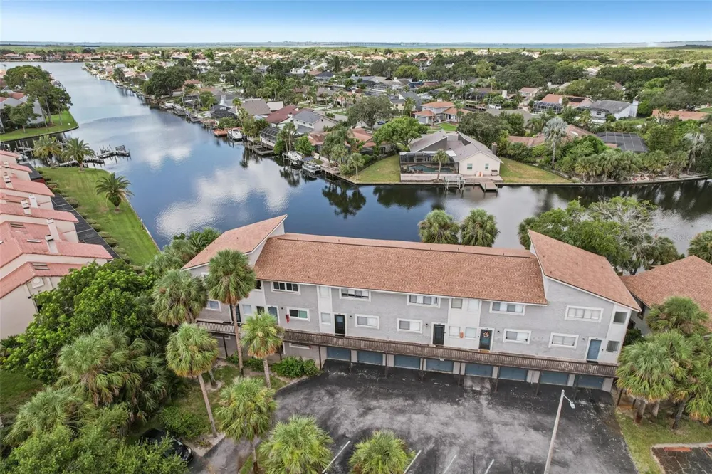 6325 NEWTOWN CIRCLE #25B2 Tampa, FL 33615