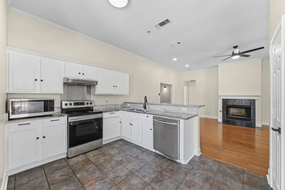 1064 The Meadows Parkway DeSoto, TX 75115