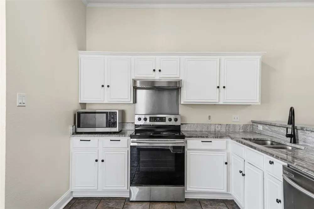1064 The Meadows Parkway DeSoto, TX 75115