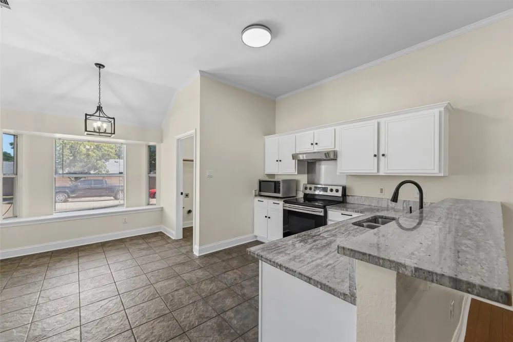 1064 The Meadows Parkway DeSoto, TX 75115