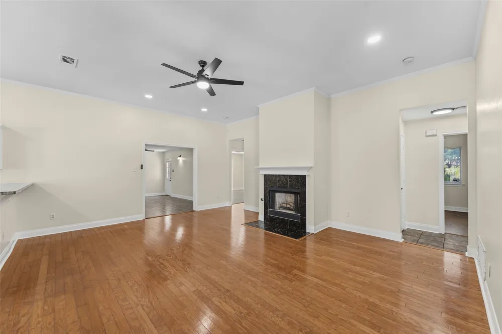 1064 The Meadows Parkway DeSoto, TX 75115