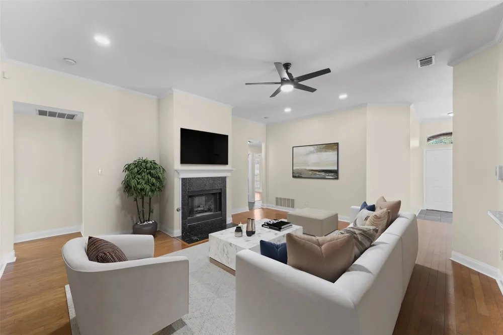 1064 The Meadows Parkway DeSoto, TX 75115