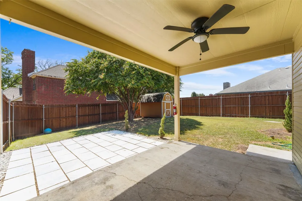 1064 The Meadows Parkway DeSoto, TX 75115