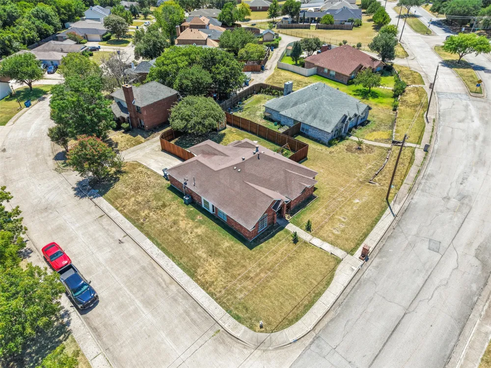 1064 The Meadows Parkway DeSoto, TX 75115