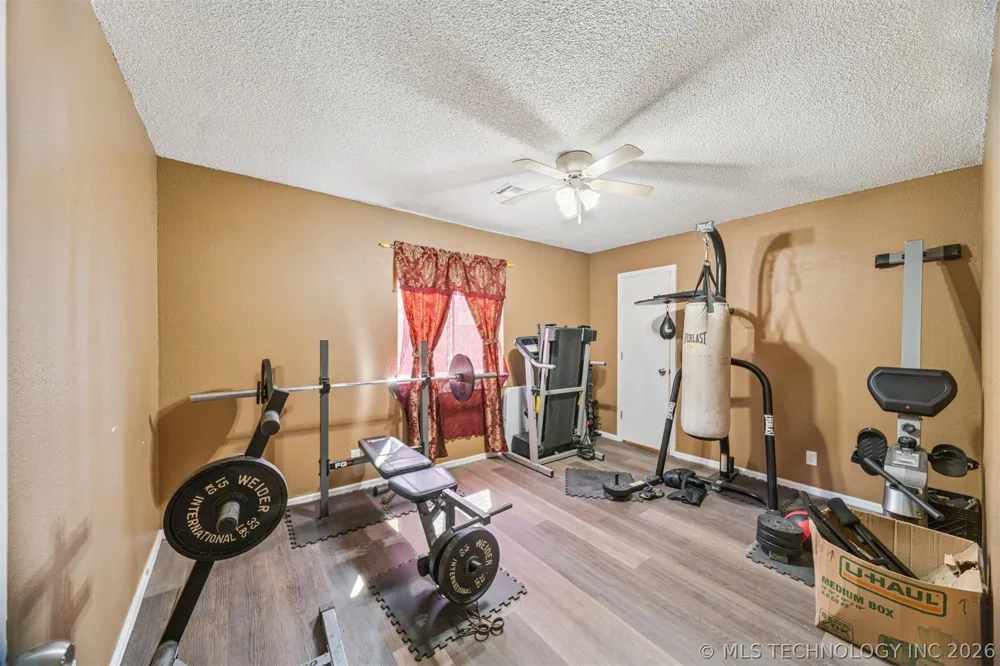 3866 S 98th Avenue Tulsa, OK 74146