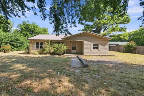 601 NE 12th Street